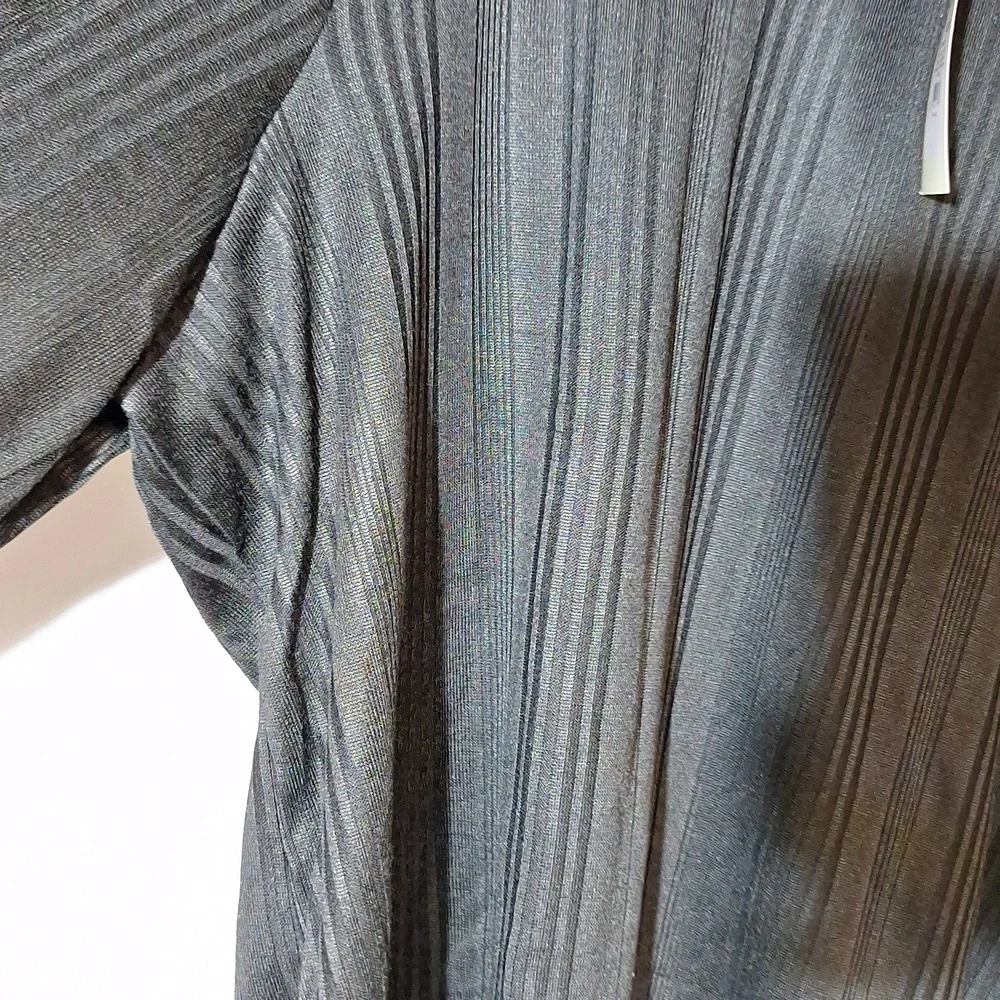 NEW!! KBOX ROSE LONG SLEEVE TURTLE NECK SIZE 4X - Picture 4 of 7